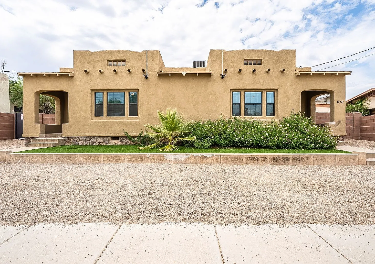 610 E. Helen St. — Photo 1