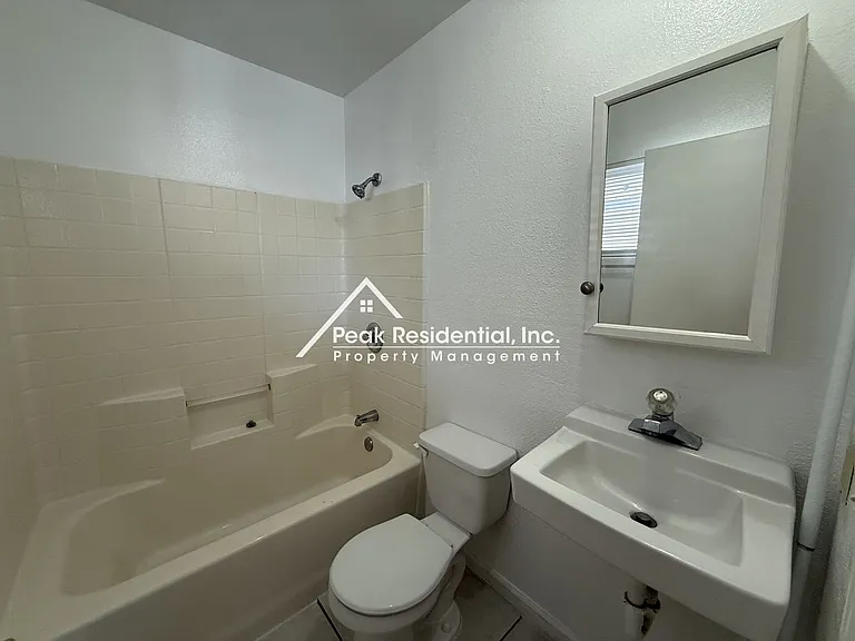 20th712 — Photo 22