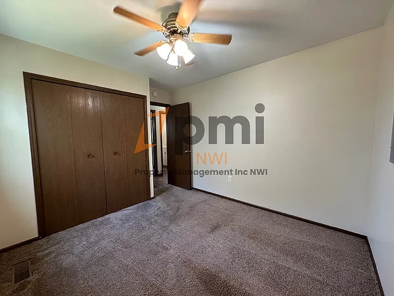 404 Saginaw Dr — Photo 10