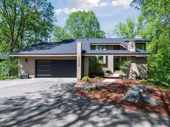 3020 Woodlawn Ave, Wayzata, MN 55391