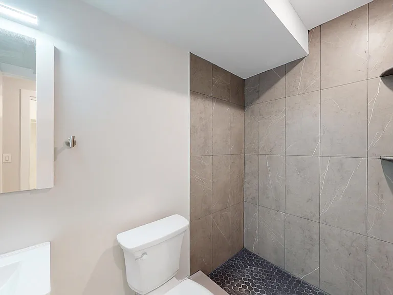 650 N 36th St #1 — Photo 7