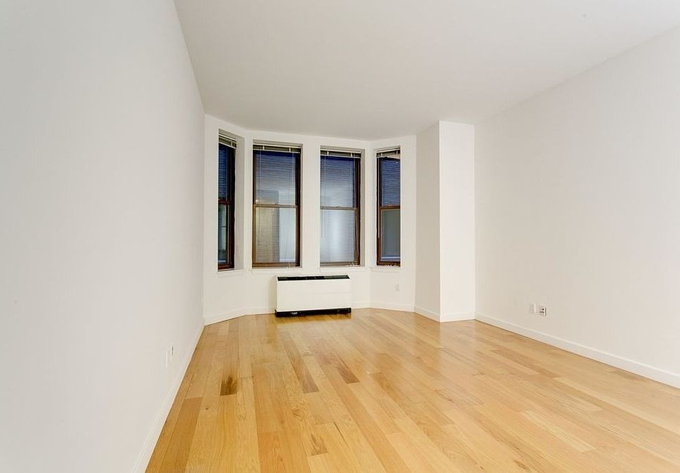 1st image of 37 Wall St APT 14E