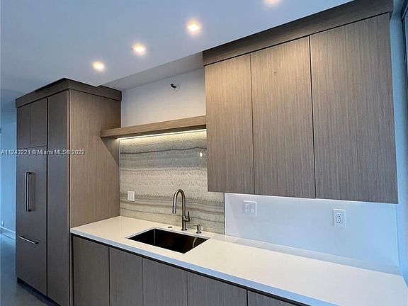 5th image of 1541 Brickell Ave APT 405C