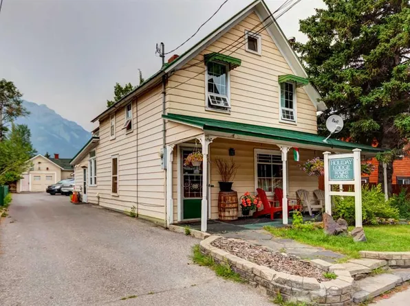 311 E Marten St, Banff, AB T1L 0A1