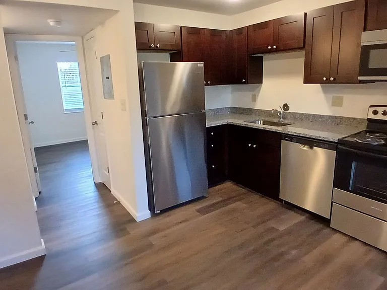 Butler Hill Apartments — Photo 15