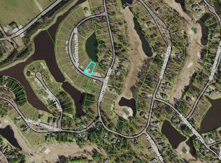 175 Sycamore Lakes Dr, Wallace, NC 28466
