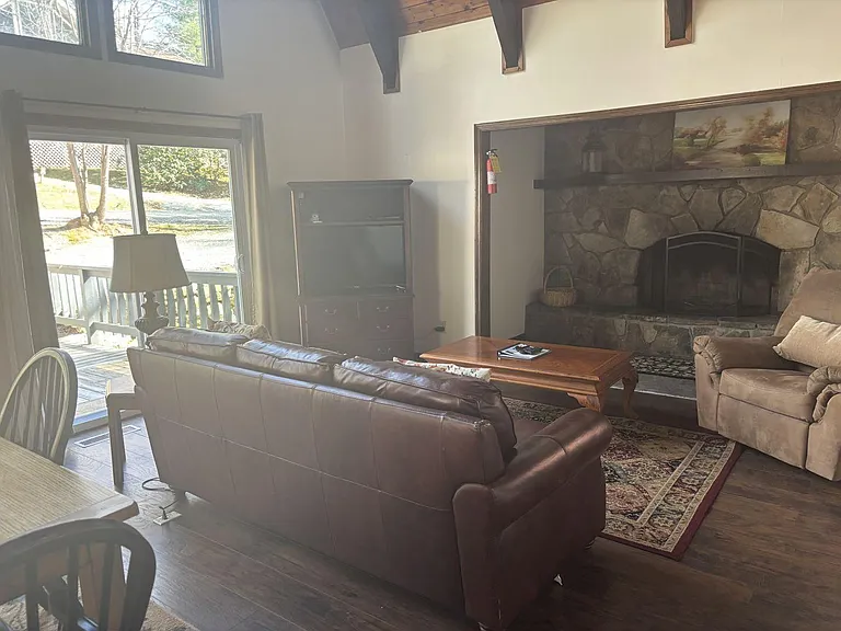 680 Chalet Village Ln #680 — Photo 3