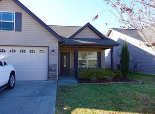 736 Bankston Dr, Boiling Springs, SC 29316