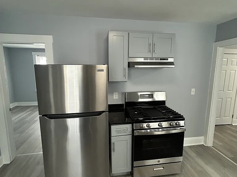 14 Lexington Ter #1A — Photo 1