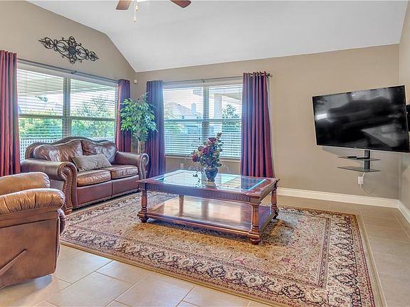 4th image of 19604 Wearyall Hill Ln