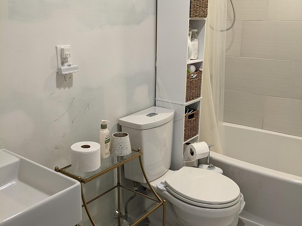 2nd image of 298 Lowell St #2