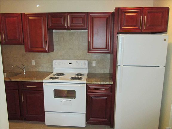 2nd image of 233 Post Ave