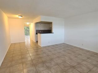32 Windsor Dr #B, West Palm Beach, FL 33417