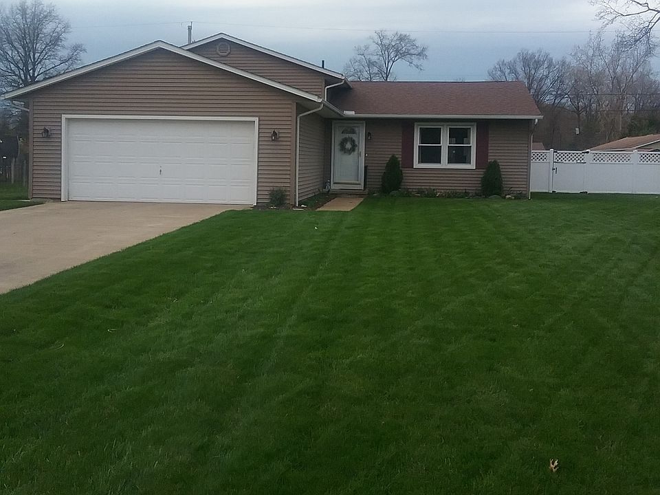 1st image of 546 Fieldstone Dr