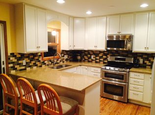 1246 Shryer Ave E, Maplewood, MN 55109