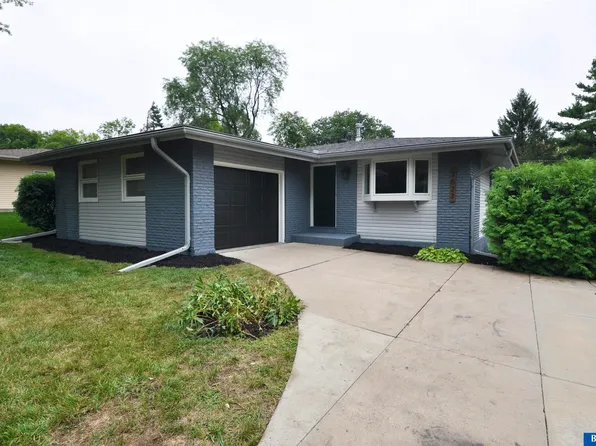 7523 Starr St, Lincoln, NE 68505