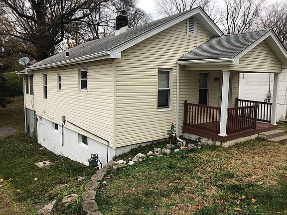 2nd image of 431 Adrian Dr
