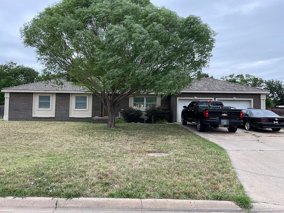 1st image of 2105 E Carousel Dr