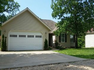 110 Ravenwood Dr, Camdenton, MO 65020