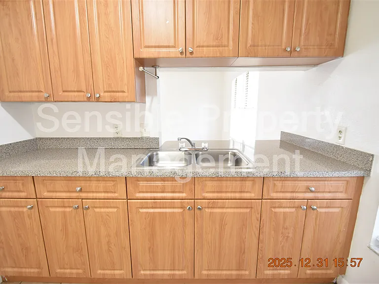 6618 N Church Ave #D — Photo 15