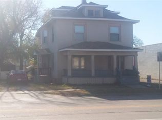 1033 W McCormick St, Wichita, KS 67213