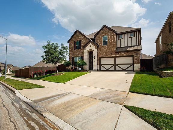 2nd image of 433 Windy Knoll Rd