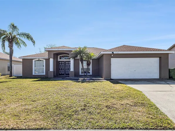 7182 Summit Dr, Winter Haven, FL 33884