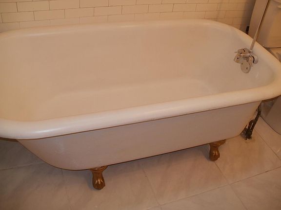 upstairs tub
