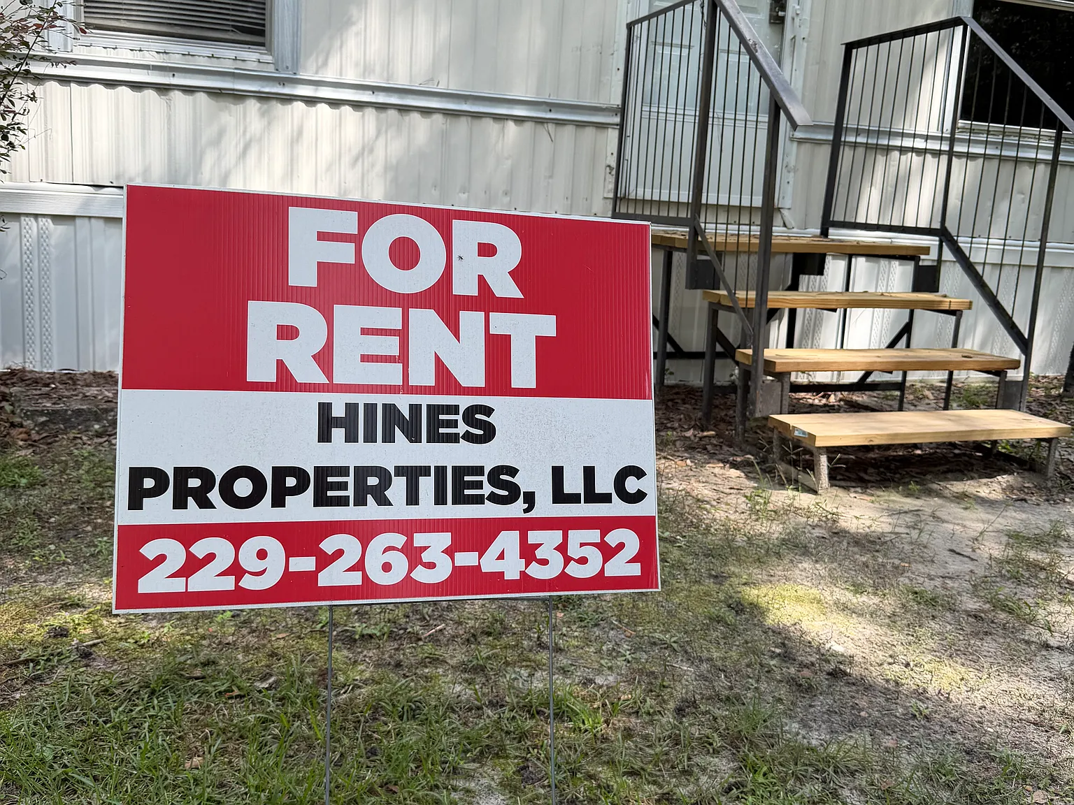 3 bed, 1216 sqft, $850 — Photo 2