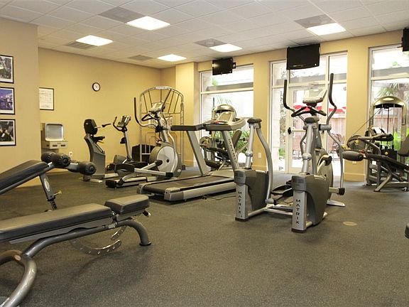 3rd image of 300 Saint Joseph Pkwy #309