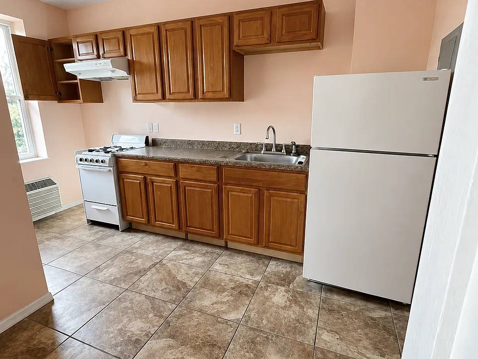 3702 Kennedy Blvd #4