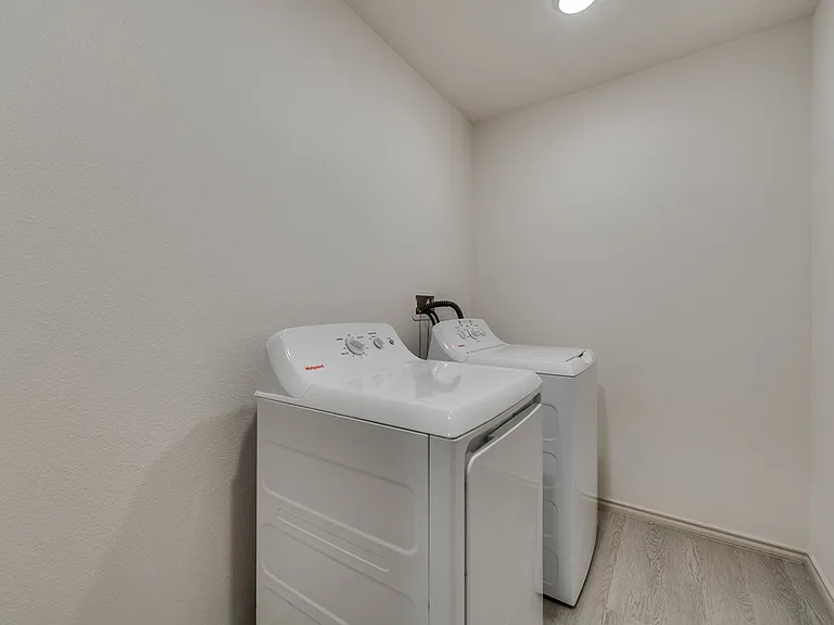 8206 E County Road 111 — Photo 16