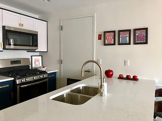 Rented by Dwelling NYC | media 22