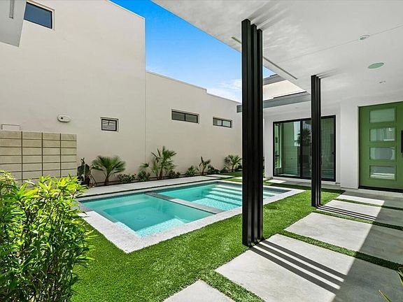 5th image of 161 Holliday Way