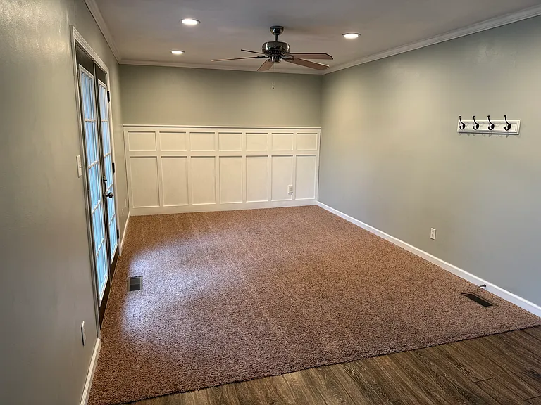275 Evergreen Dr — Photo 9
