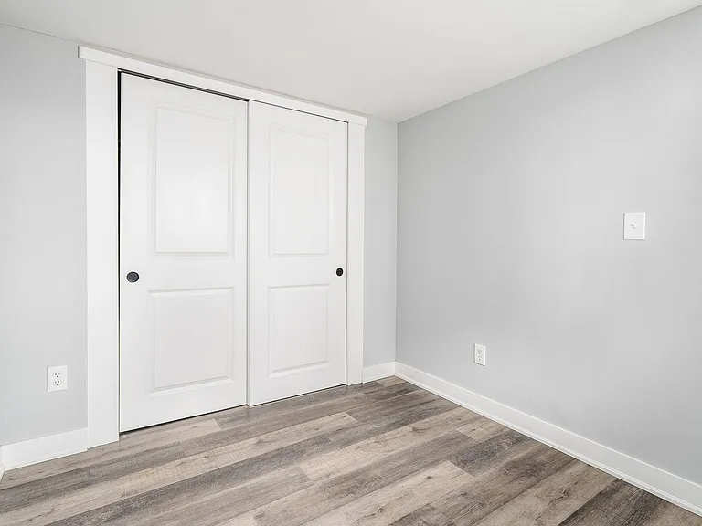142 W 8th Ave #B — Photo 21