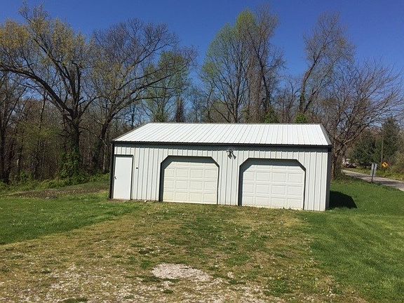 2nd image of 1750 E County Road 375 S