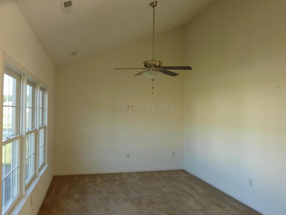3rd image of 711 Marquis Ave