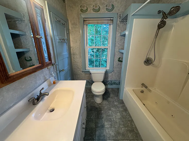 4 Booker St #1 — Photo 8