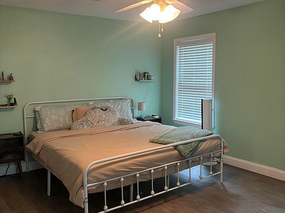 3rd image of 10310 Mississippi #488