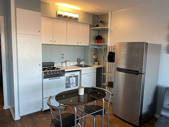 2nd image of 1523 Central Park Ave APT 7A