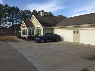 145 Nandina Ct, Fayetteville, NC 28311