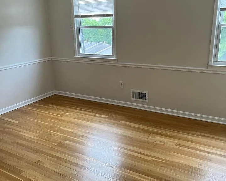 14363 Berkshire Dr — Photo 2
