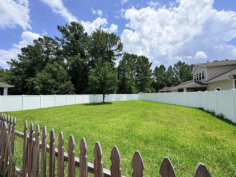 15991 Baxter Creek Dr — Photo 32