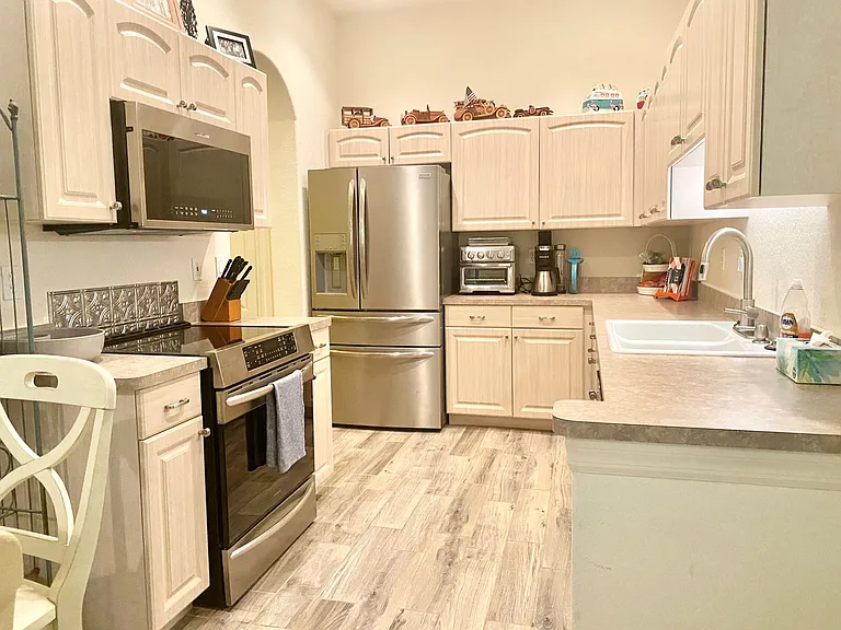 1204 Auburn Cove Cir — Photo 13