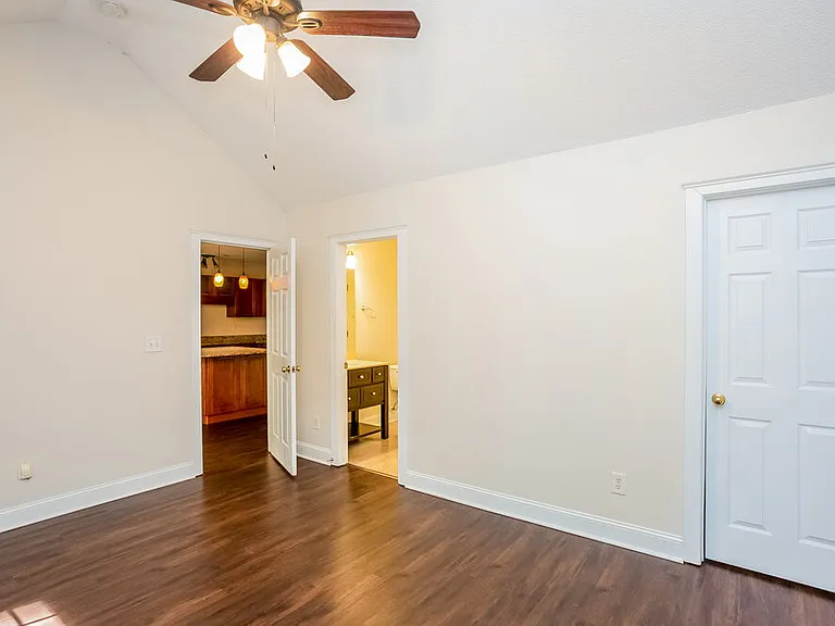 13438 Glencreek Ln — Photo 9
