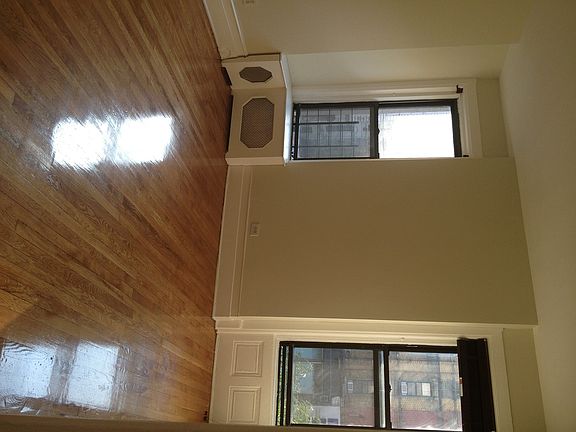 3rd image of 61 W 74th St APT 1A