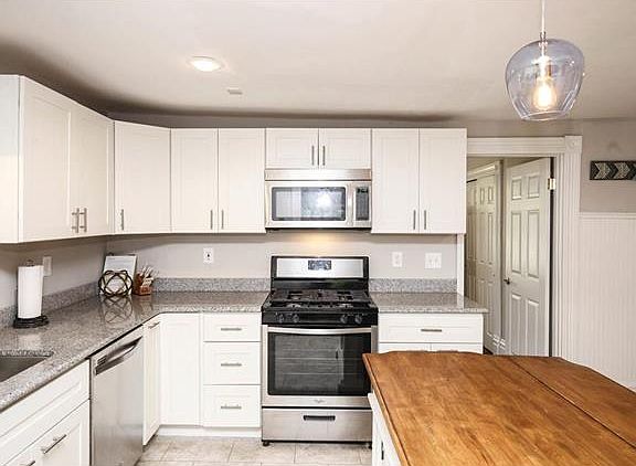 4th image of 227 E Woodbine Ave