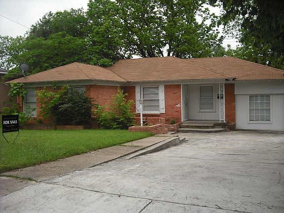 3rd image of 2226 Longwood Ln