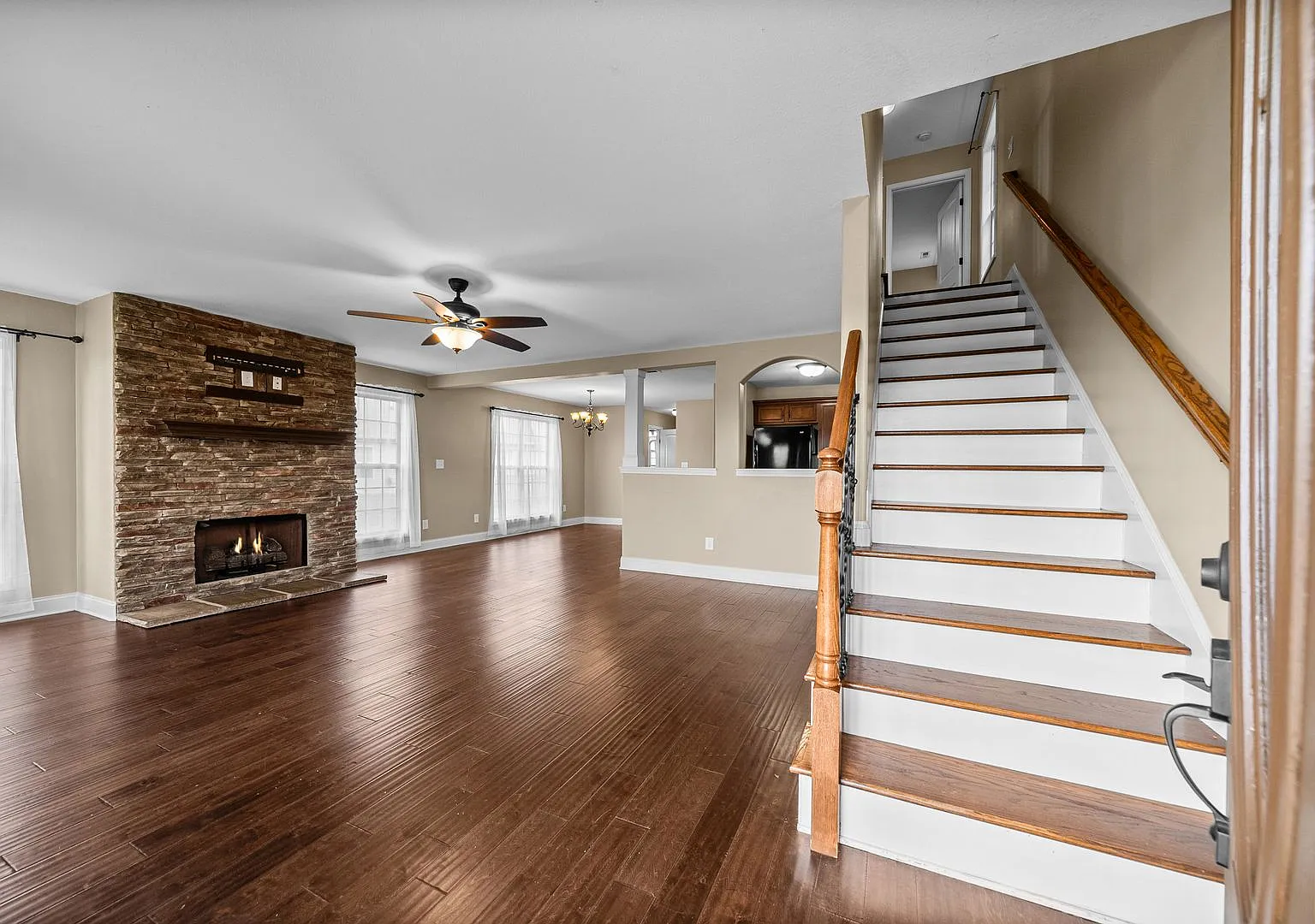 Three Bedroom in Hickory Wild! — Photo 4
